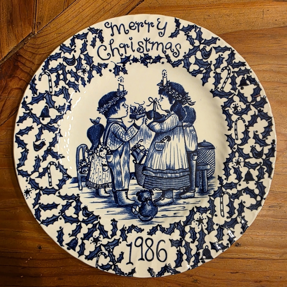 1986 Norma Sherman Merry Christmas Plate Royal Crownford England Blue White